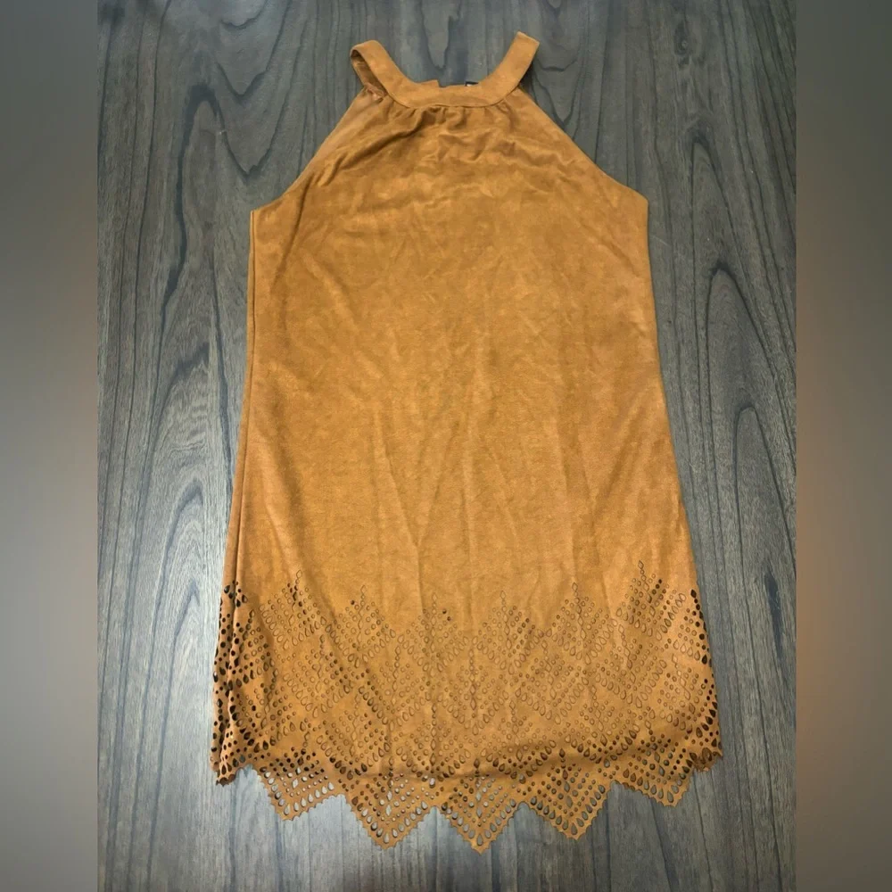 Rue 21 Faux Suede Sleeveless Tribal Native Laser Cut Design Size XS - Picture 3 of 7